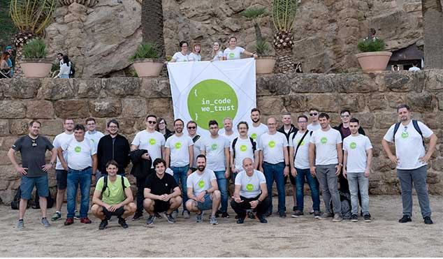 Group picture of emplyoees on the company trip to Barcelona