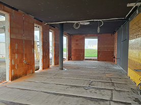 Innenansicht des Zubau-Rohbaus.